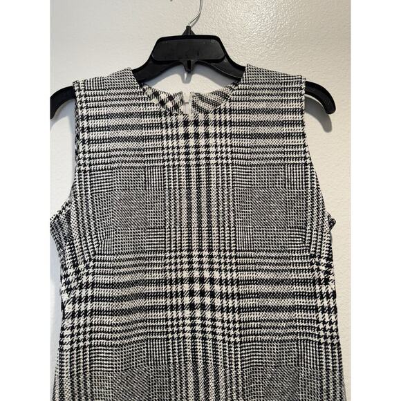 J. McLaughlin Size Small Houndstooth Print Sleeveless Sheath Dress Black White - Picture 3 of 6